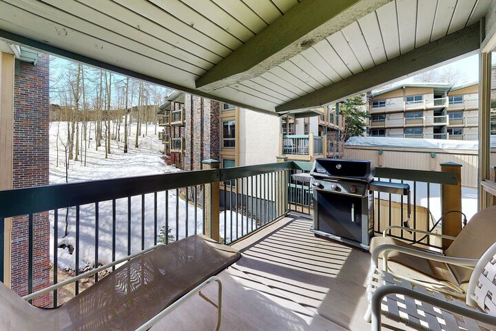 #903 Leaf - Balcony with BBQ