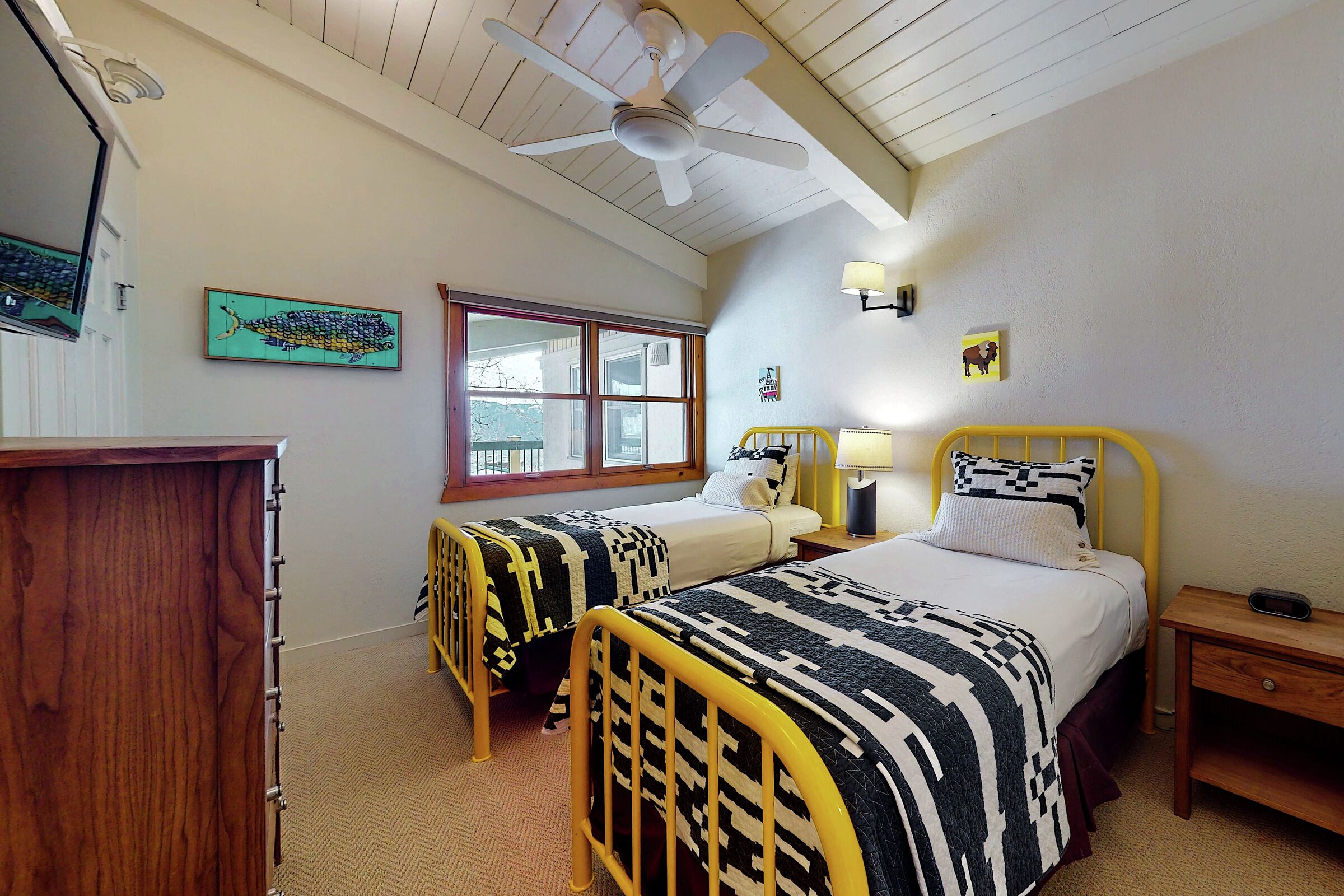 #903 Leaf - Bedroom