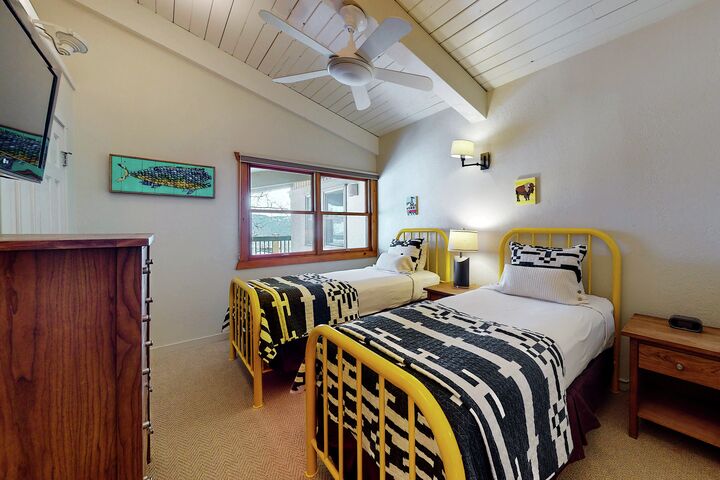 #903 Leaf - Bedroom