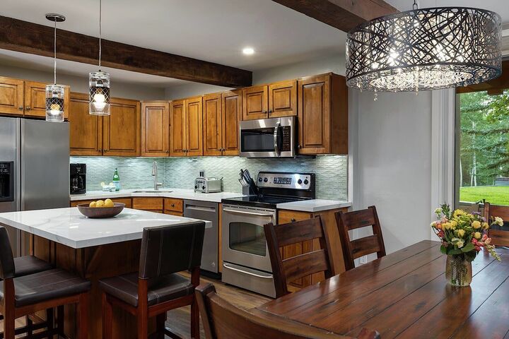 #101 Trails - Dining Area & Kitchen