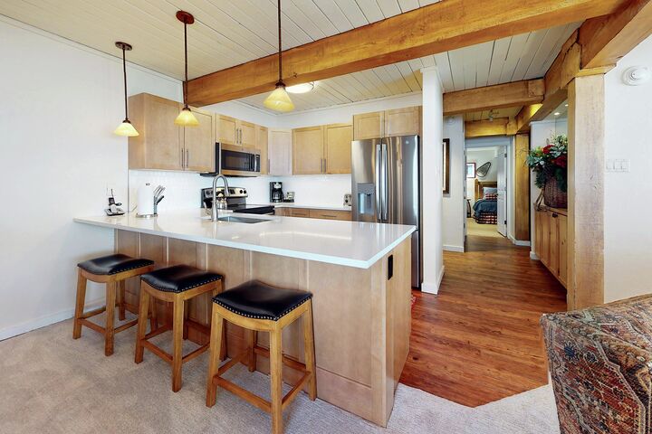#502 Leaf - Kitchen