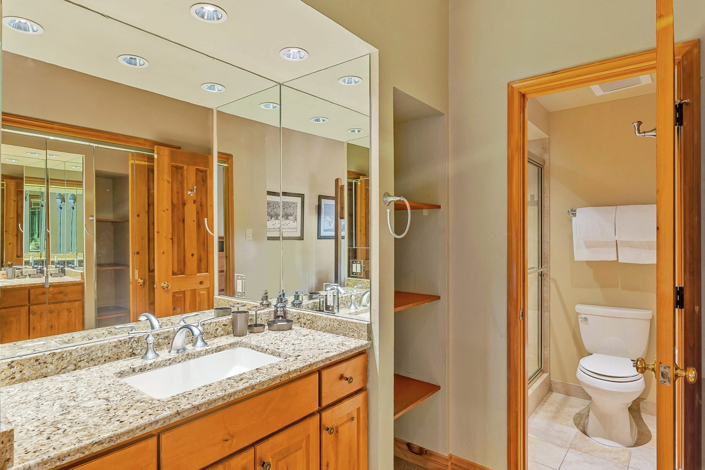 #304 Summit - Bathroom