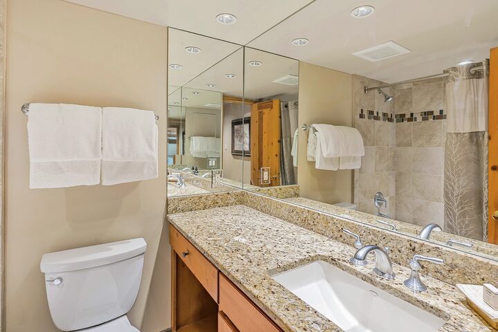 #304 Summit - Bathroom