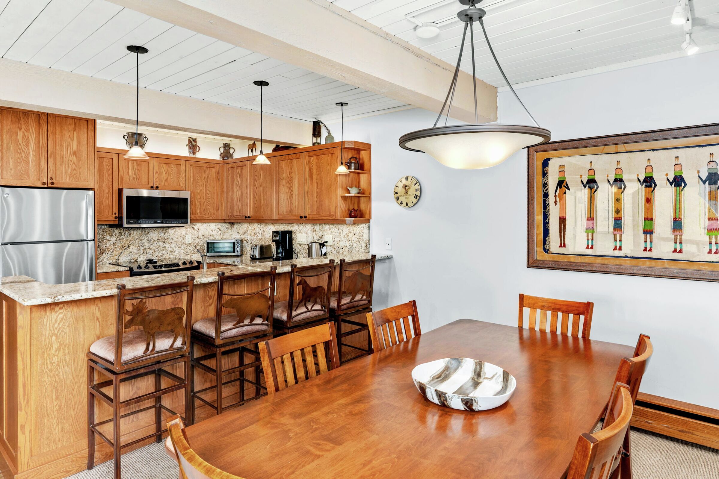 Dining Area & Kitchen