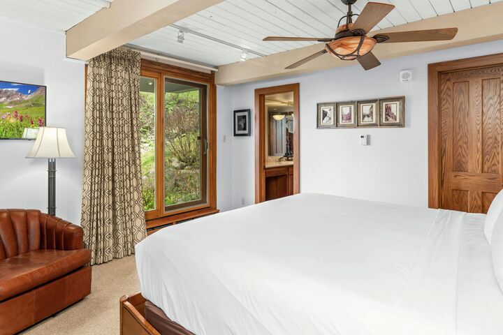 #401 Leaf - Master Bedroom