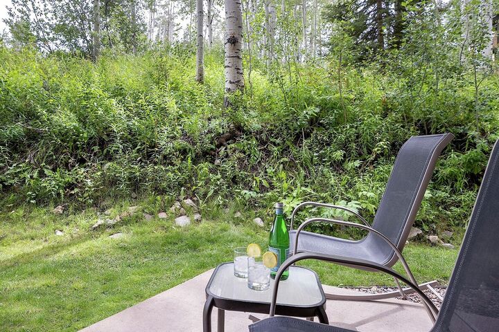 #501 Leaf - Patio