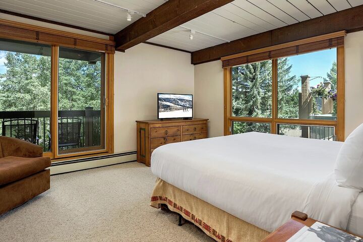 #210 Slope - Master Bedroom
