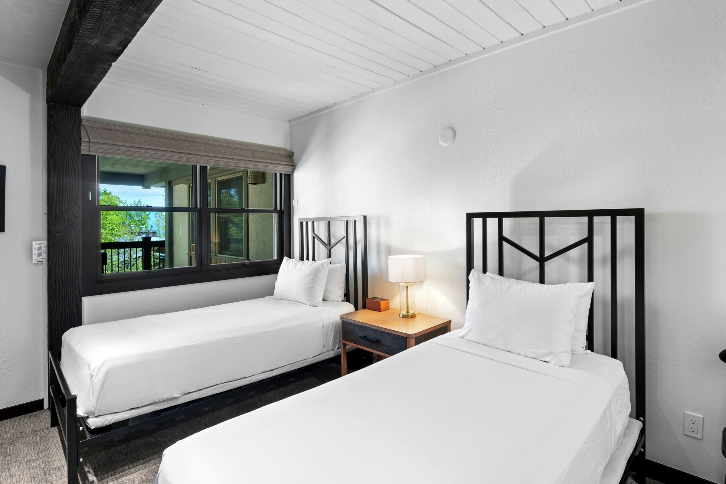 #902 Leaf - Bedroom