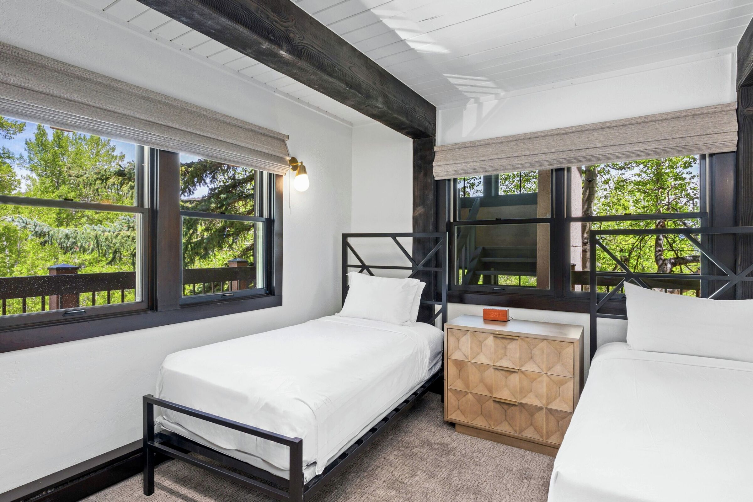 #902 Leaf - Bedroom