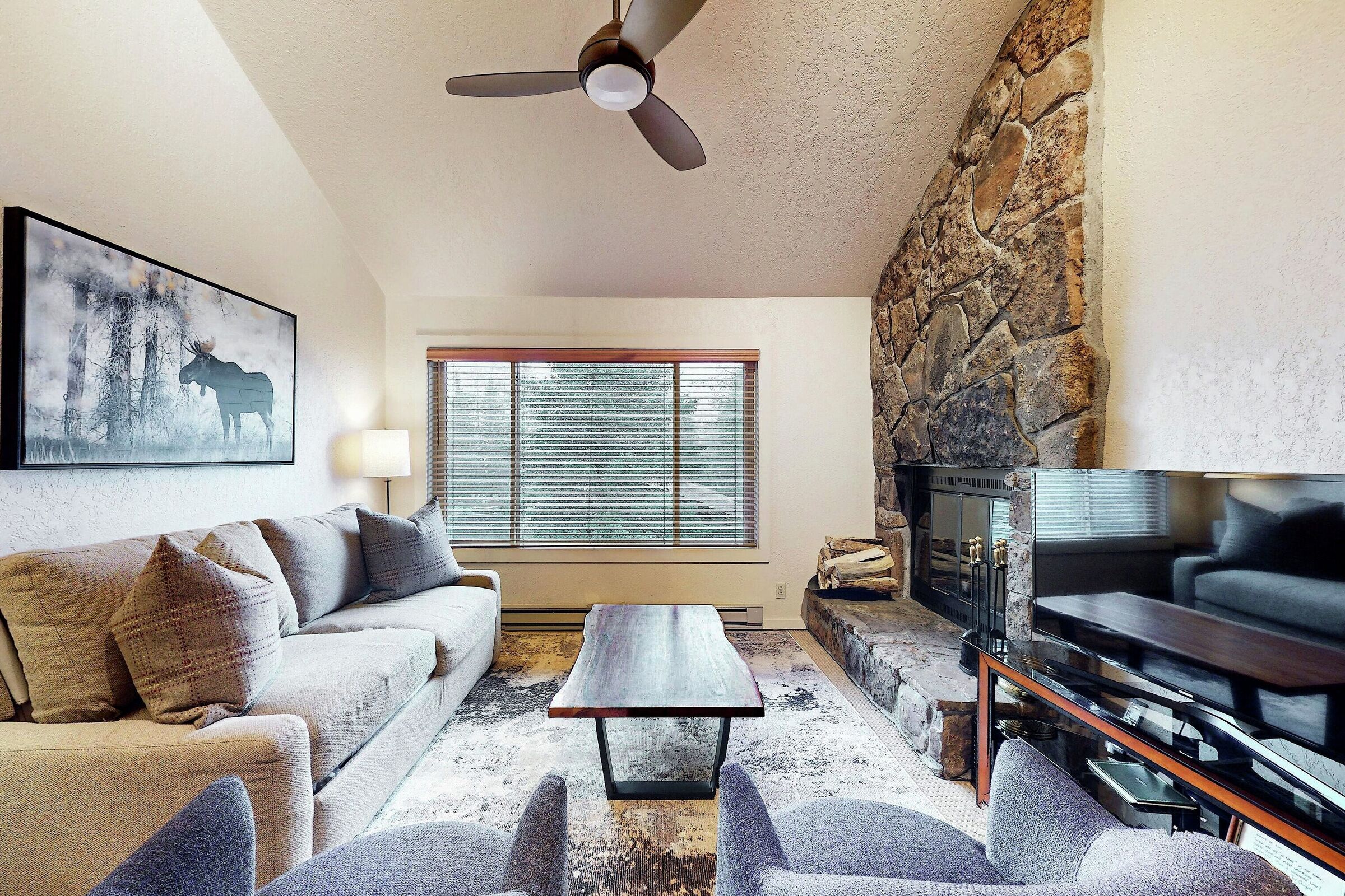 #1206 - Living Area