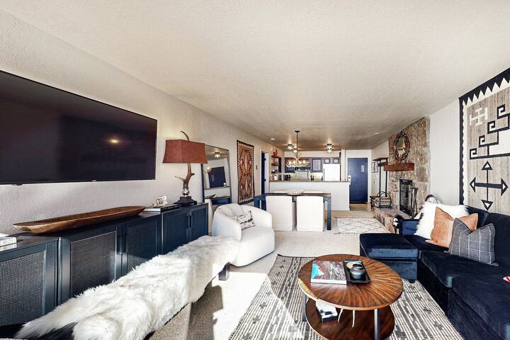 #1207 - Living Area