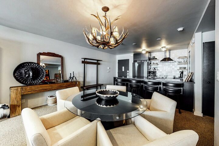 #1205 - Dining Area & Kitchen