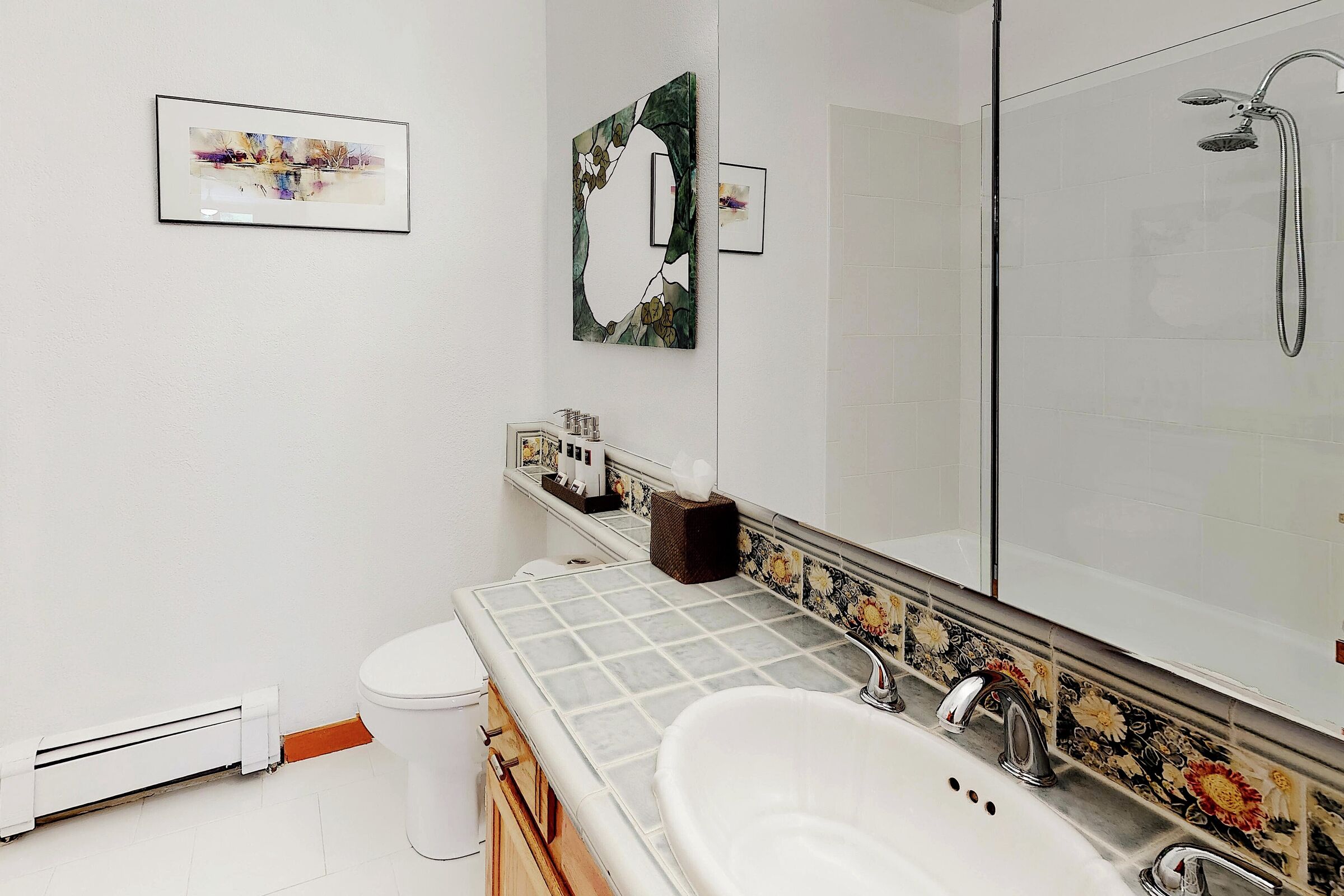 #1422 - Master Ensuite Bathroom