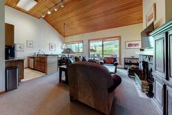 #1532 - Living Area