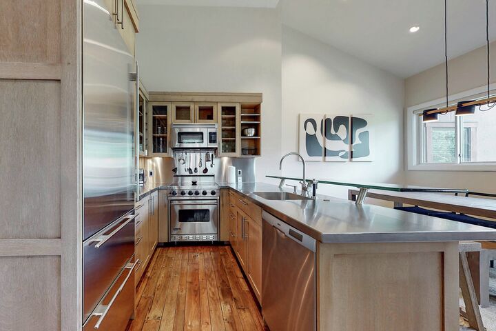 #1531 - Kitchen