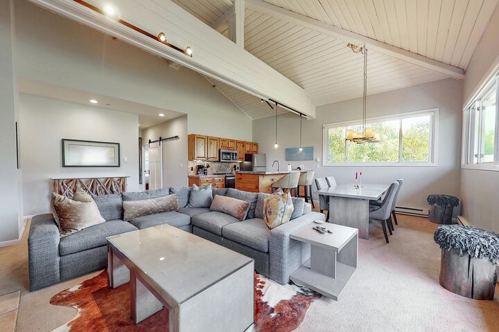#1637 - Living Area