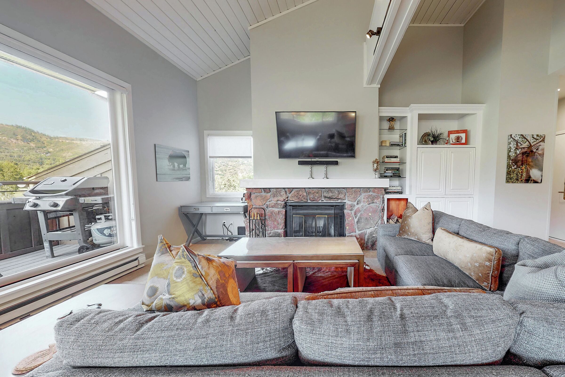 #1637 - Living Area