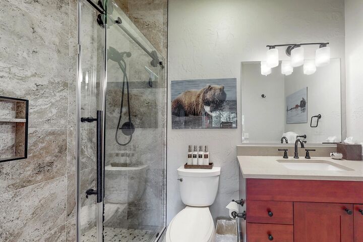 #1637 - Master Ensuite Bathroom