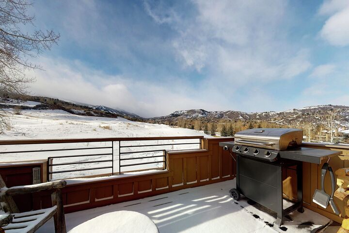 #1627 - Balcony with BBQ