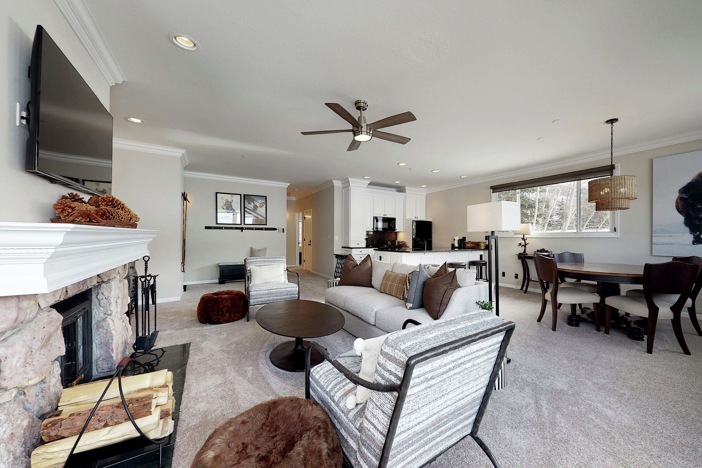 #1627 - Living Area