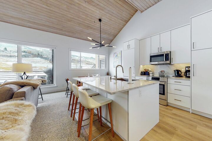 #1536 - Kitchen