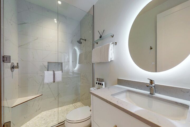 #1536 - Bathroom