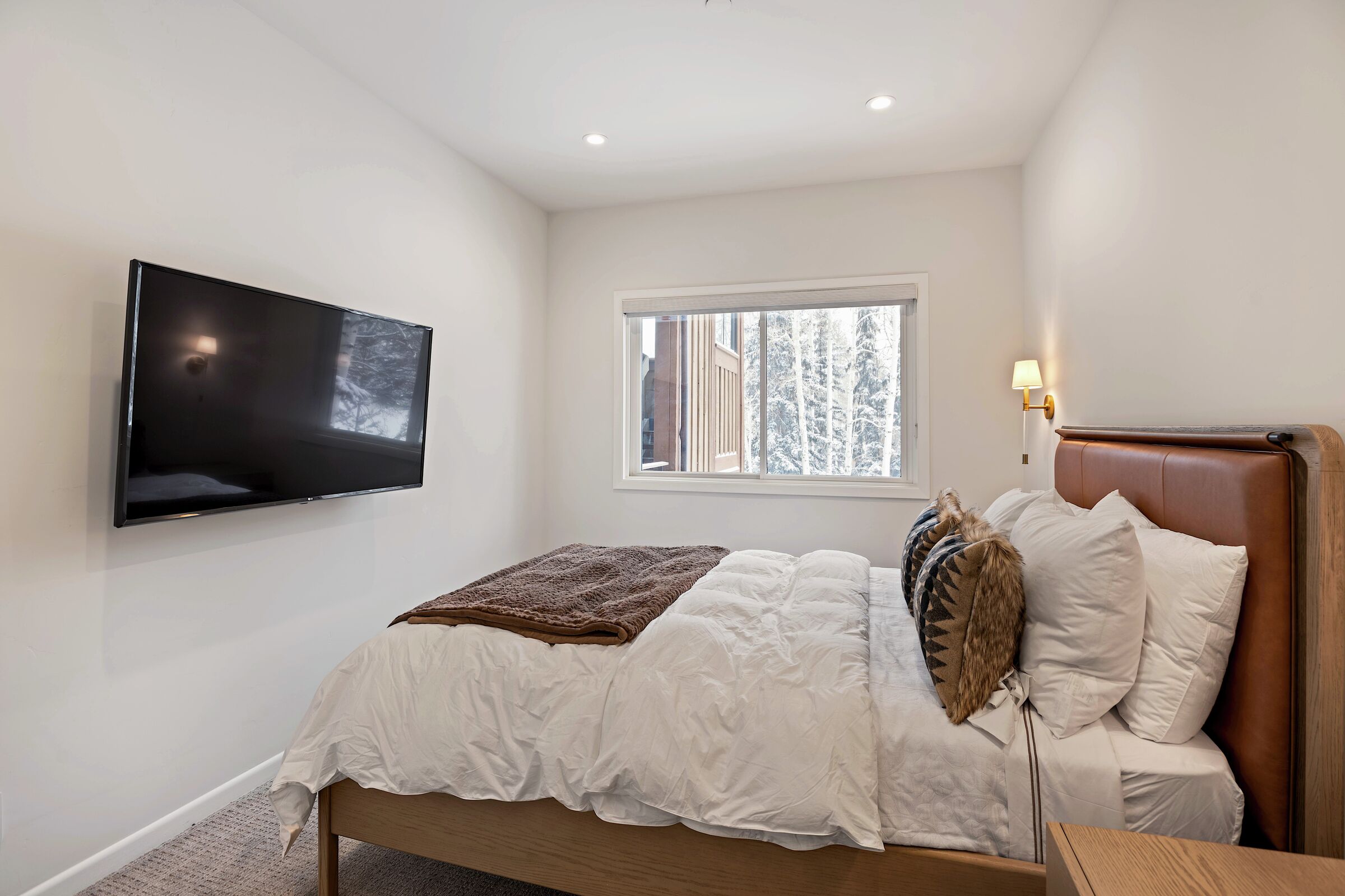 #1527 - Bedroom