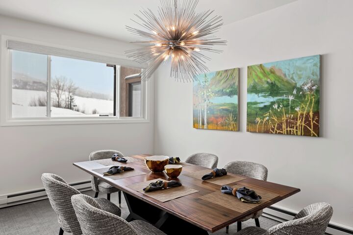 #1527 - Dining Area