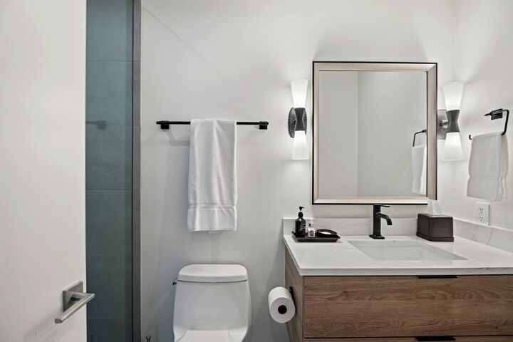 #1527 - Bathroom