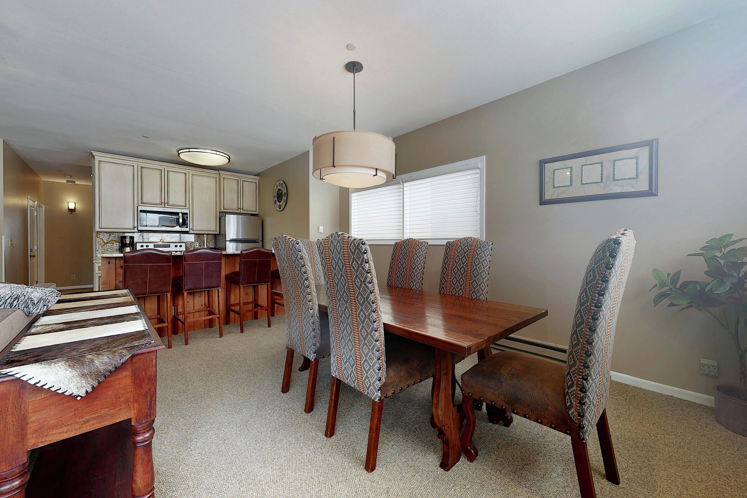 #1623 - Dining Area & Kitchen