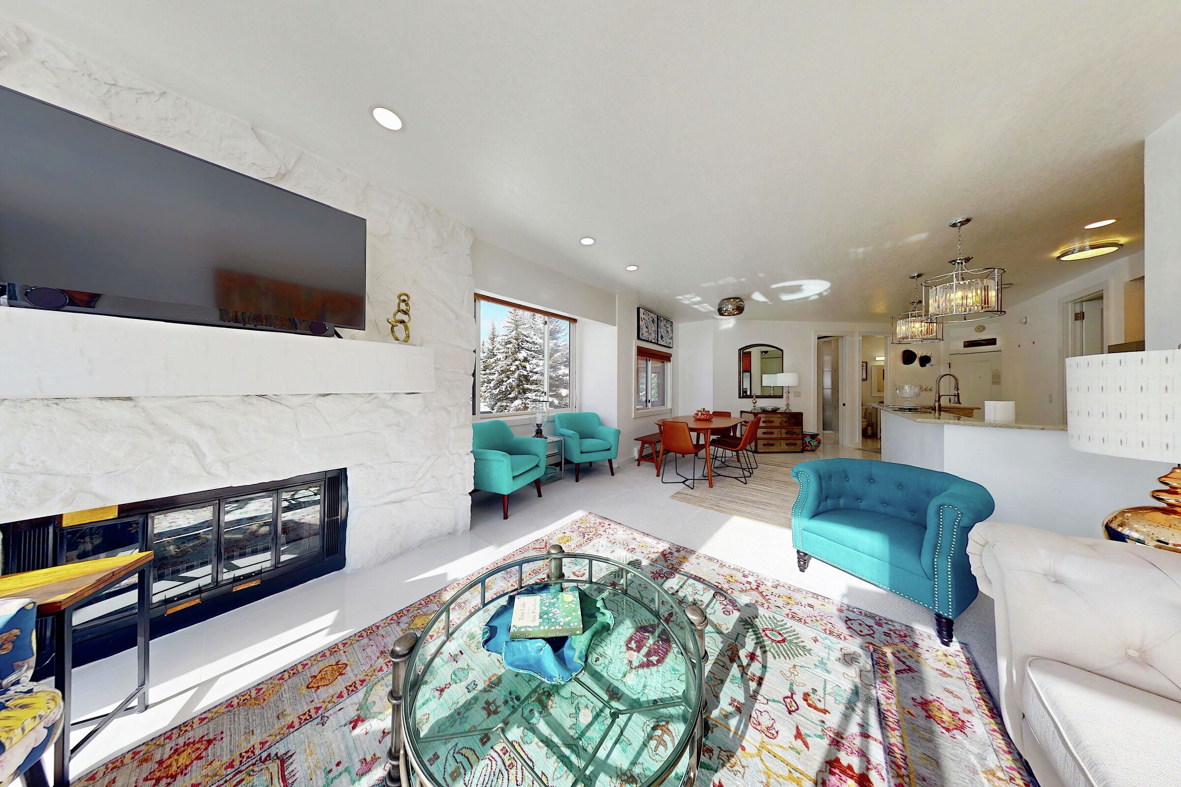 #1420 - Living Area
