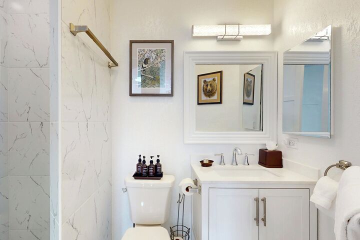 #1420 - Ensuite Bathroom