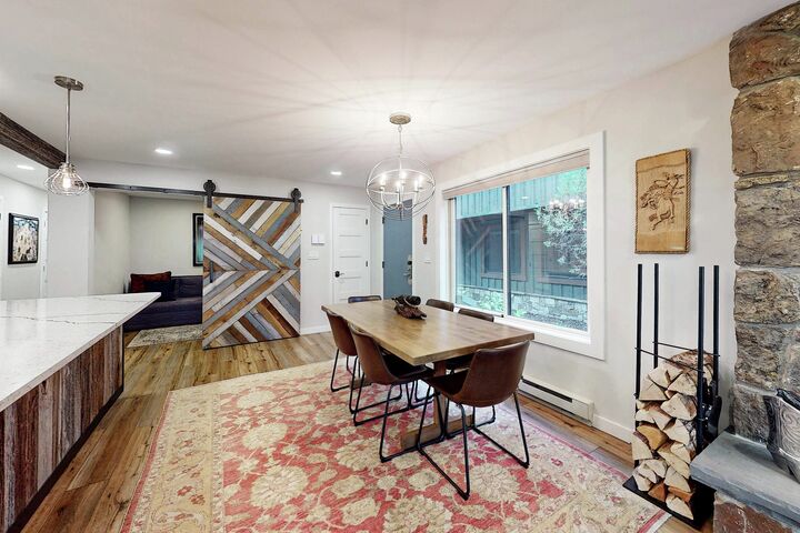 #1104 - Dining Area