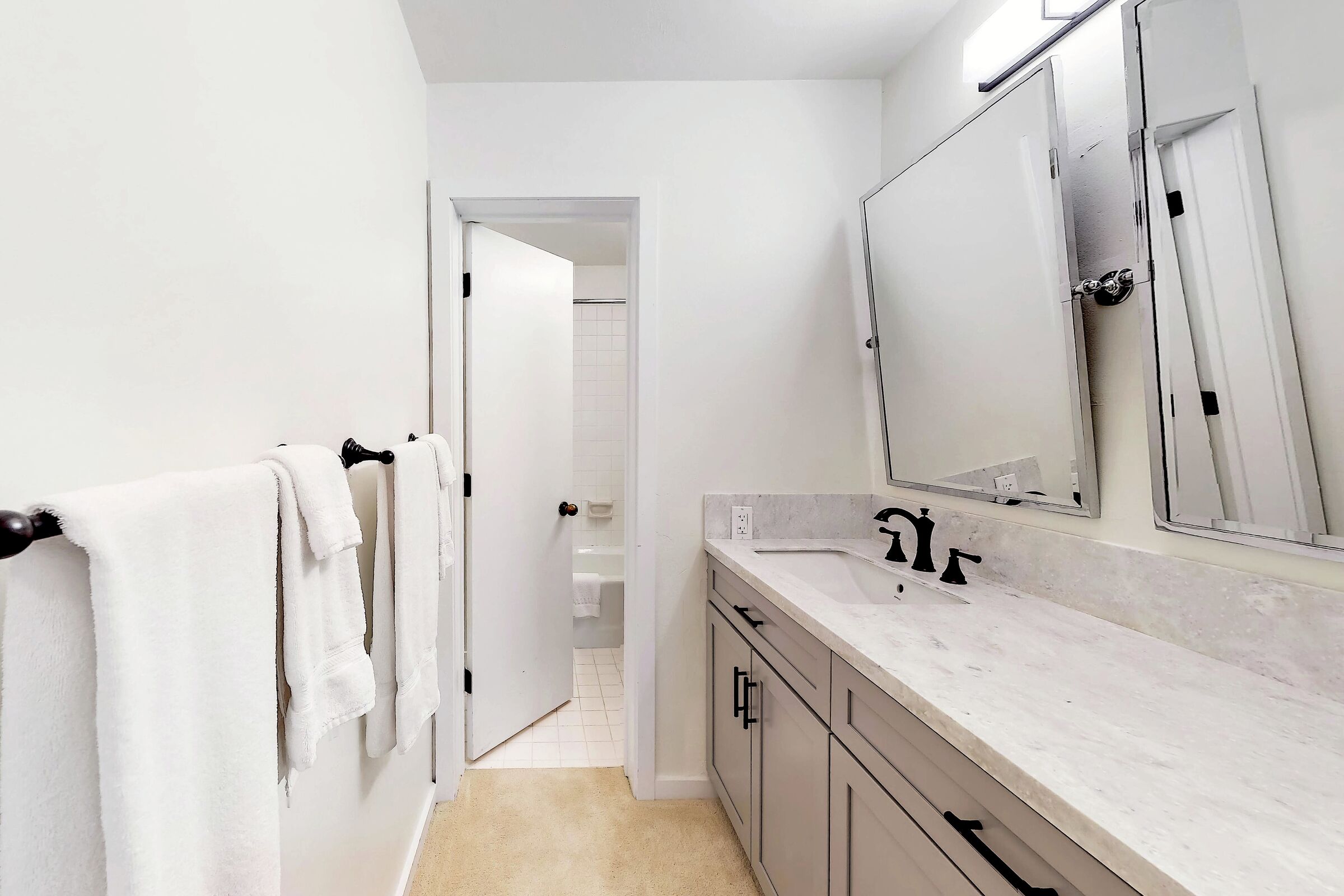 #1101 - Master Ensuite Bathroom