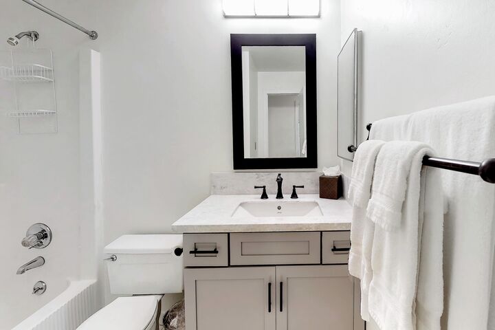 #1101 - Bathroom
