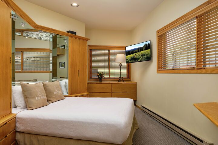 #1515 - Bedroom
