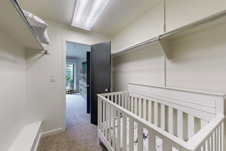 #1209 - Master Walk-in Closet