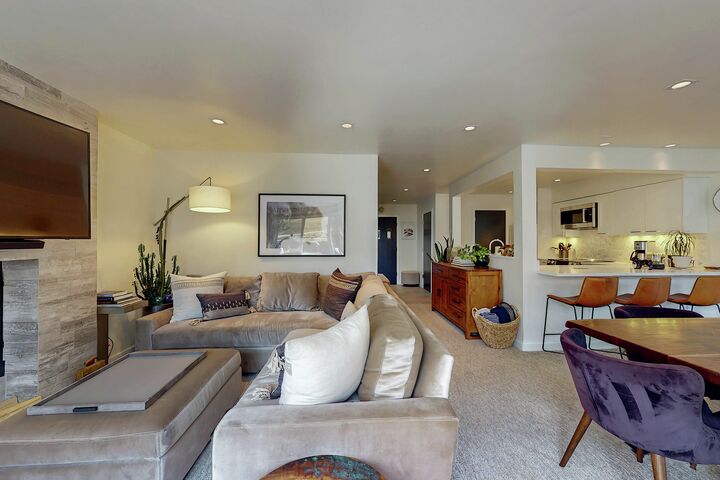 #1209 - Living Area