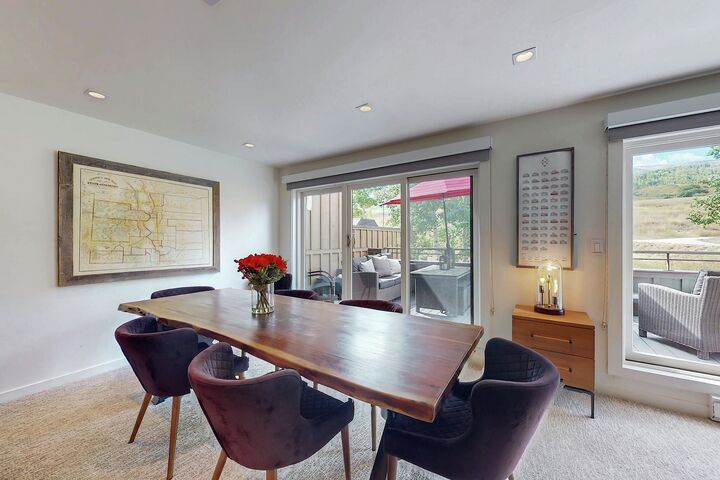 #1209 - Dining Area
