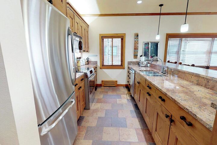 #1423 - Kitchen