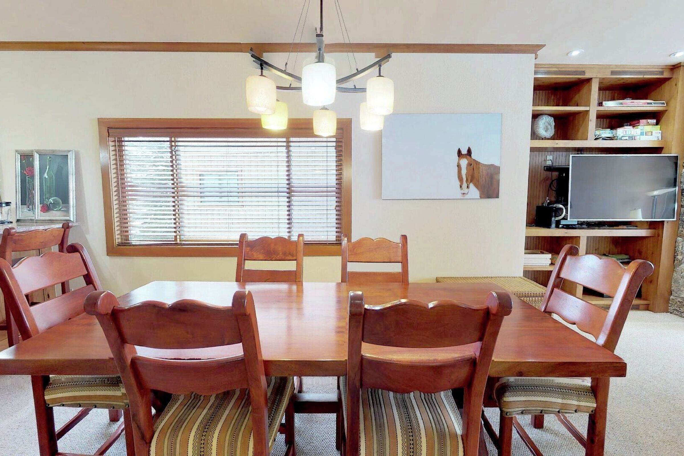 #1423 - Dining Area
