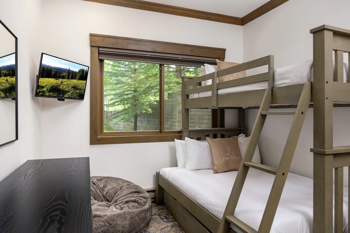 #1617 - Bedroom