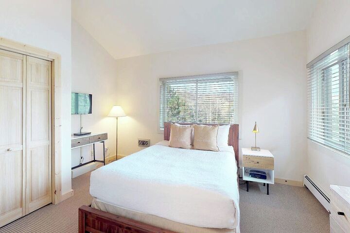 #1433 - Bedroom