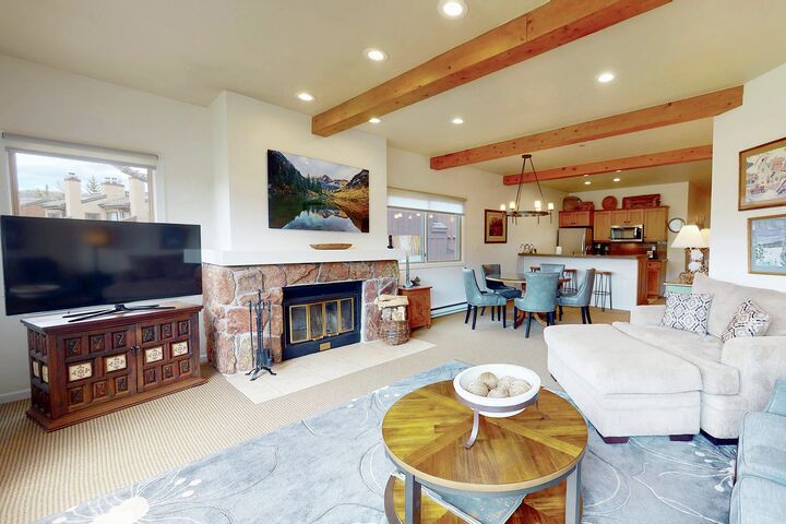 #1614 - Living Area