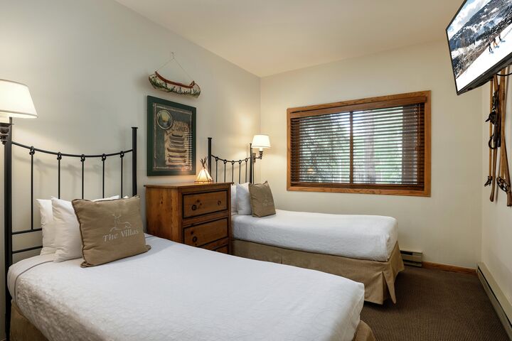 #1516 - Bedroom