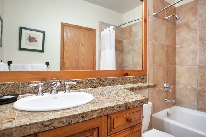 #1516 - Bathroom