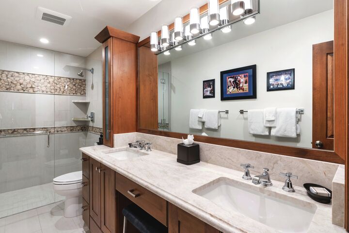 #1436 - Master Ensuite Bathroom