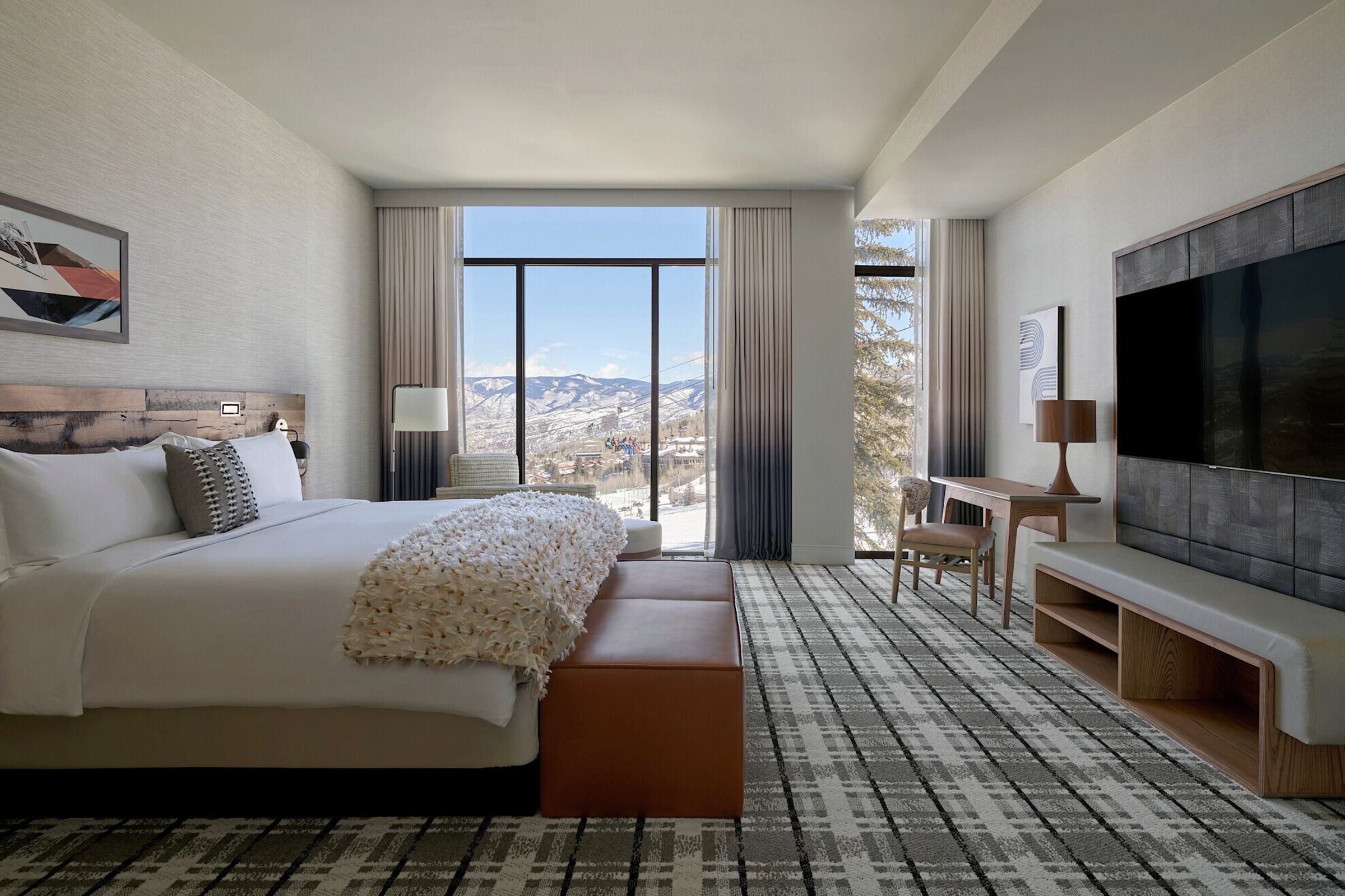 Slopeside King Guest Room