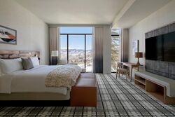 Slopeside King Guest Room