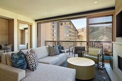 Cirque 2 Bdrm Premium Residence - Living Area